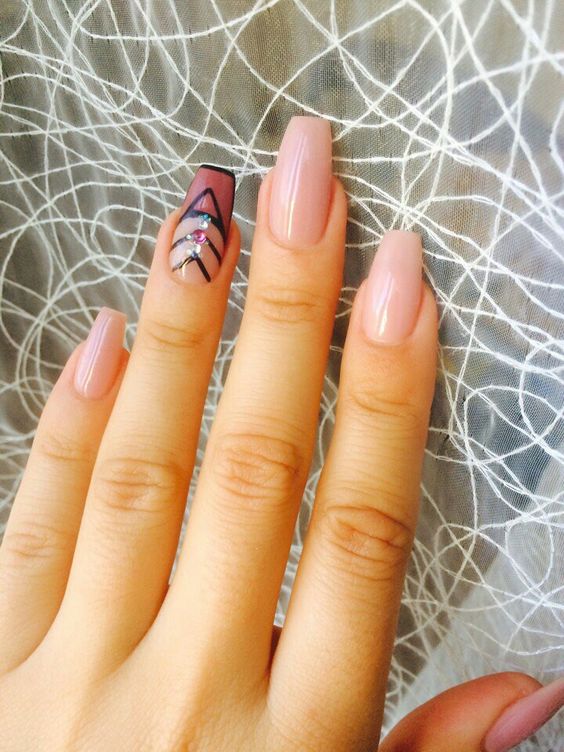 طراحی لاک ناخن